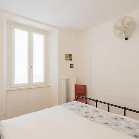Da Pia In Historycal Como City Centre By Rent All Como Exterior photo