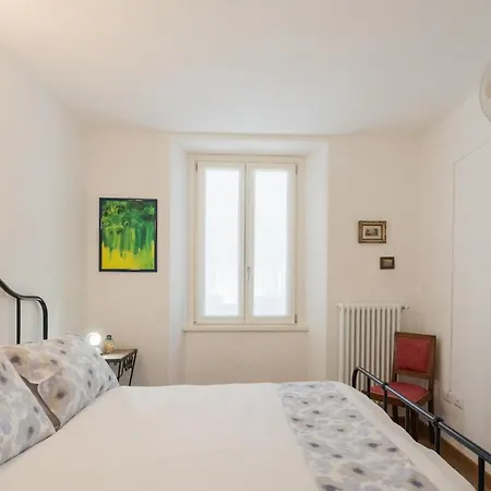 Da Pia In Historycal Como City Centre By Rent All Como Exterior photo